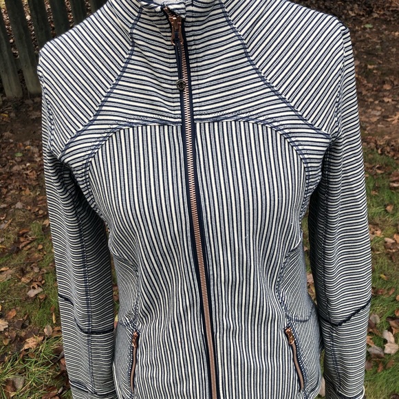 LULULEMON Jacket - Picture 4 of 6